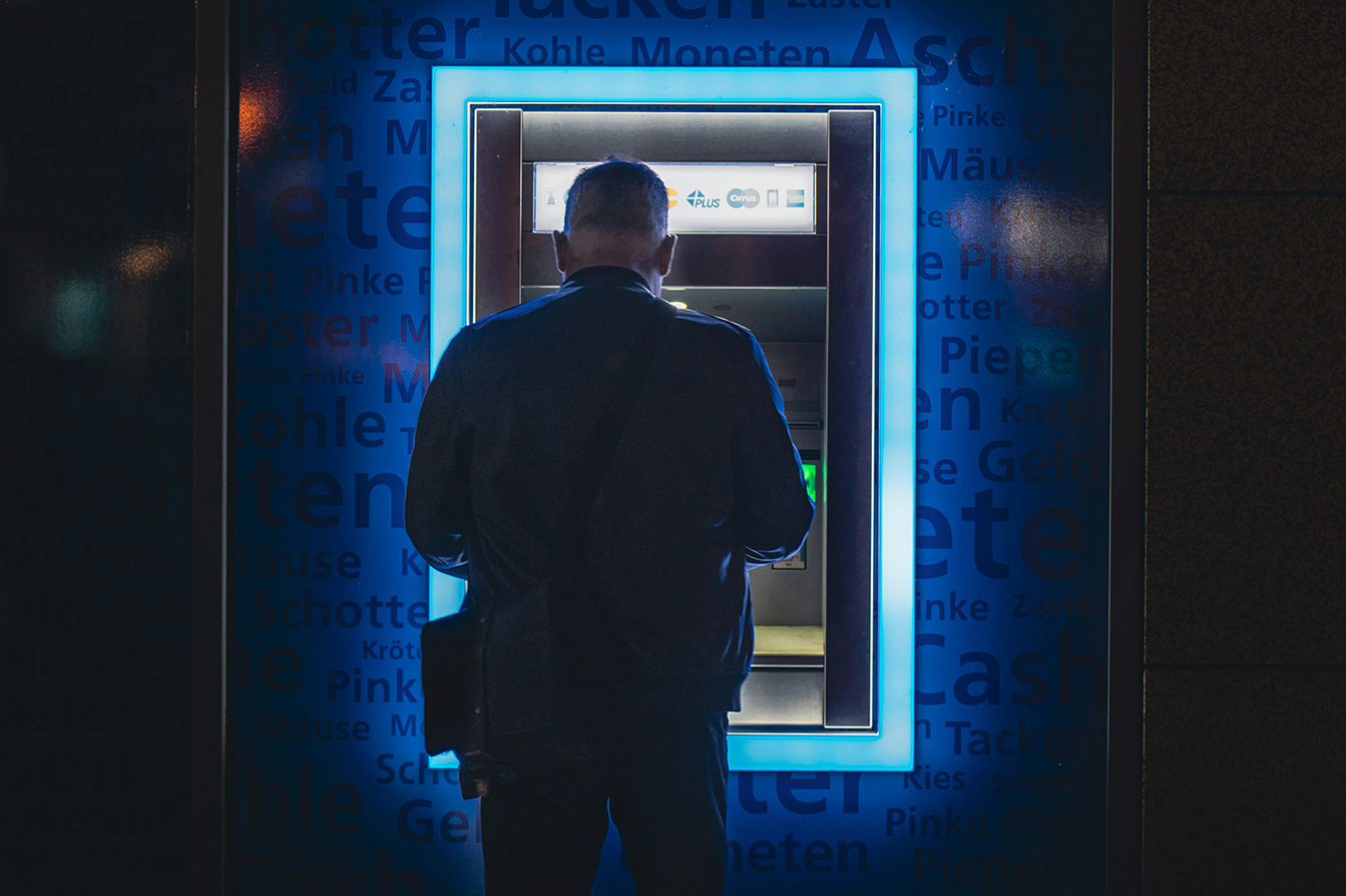 Waspada Terhadap Pemasangan Jebakan Penipuan di Mesin ATM